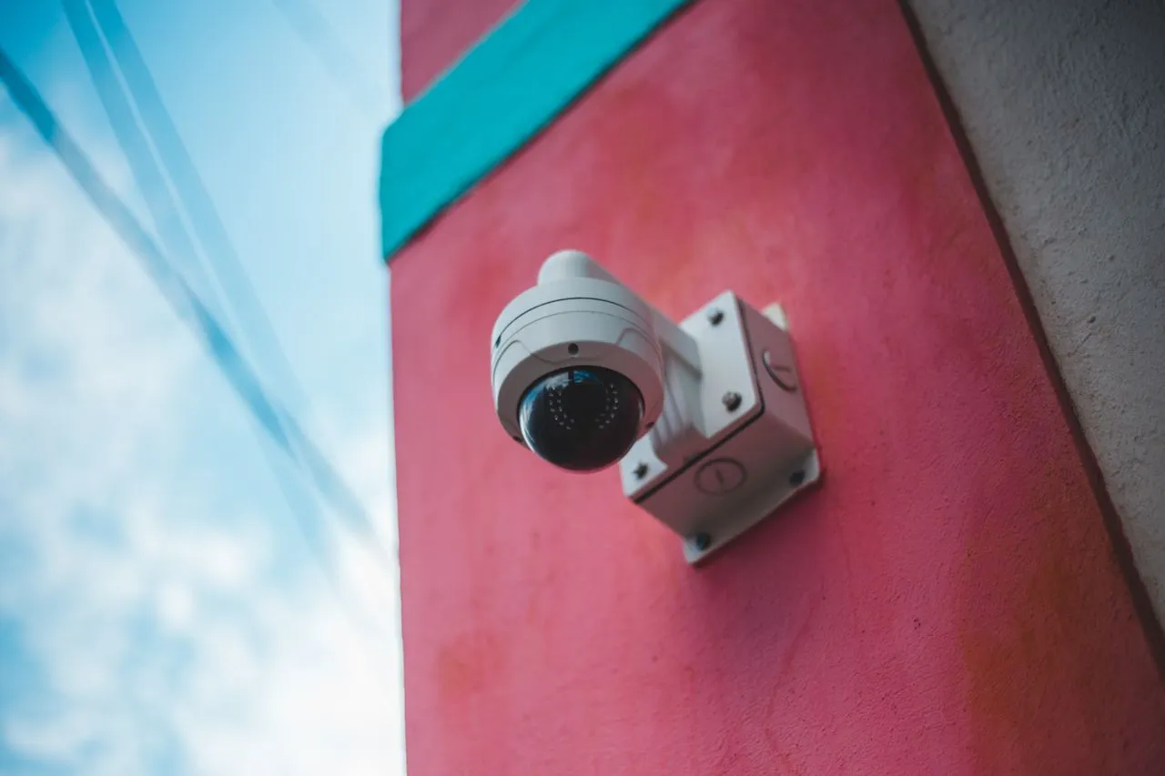 Kamerové systémy (CCTV) 3 Komplexne riesenie od navrhu po instalaciu